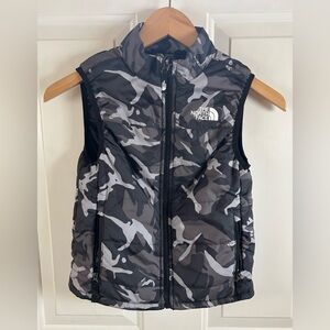 The North Face Kids Camo Vest - Black and Gray